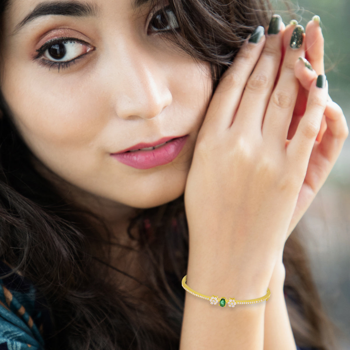 Emerald Glow Gold Bracelet