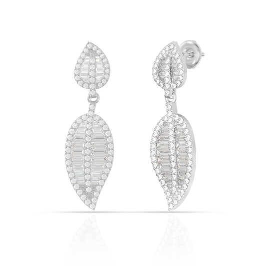 Swaying Leaf Dangle Earrings In Silver