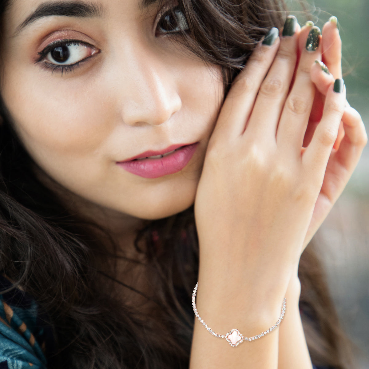 Stylish Pink Clover Bracelet