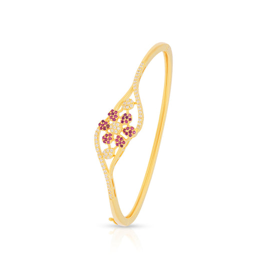 Charming Flower Motif Gold Bracelet