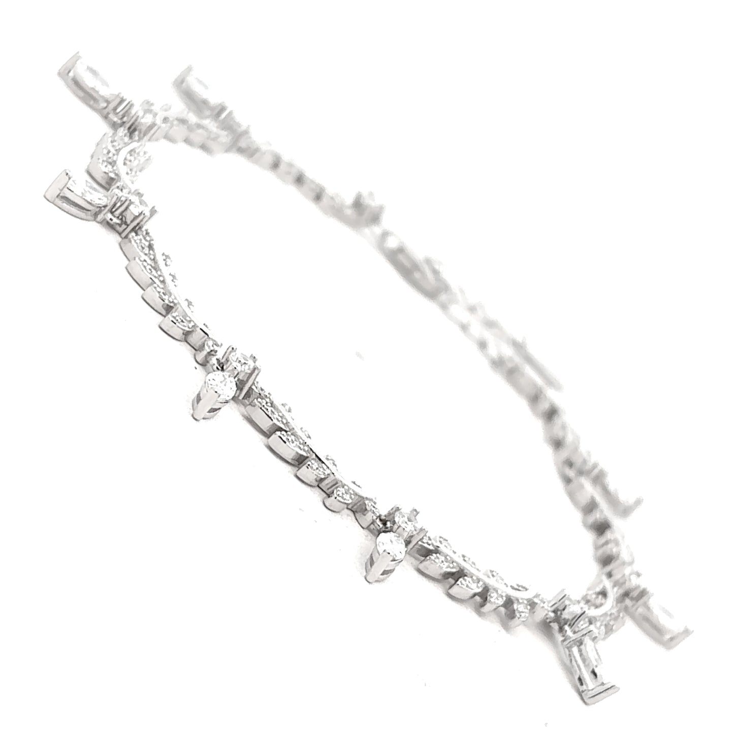 Sparkling Leaf Link Bracelet