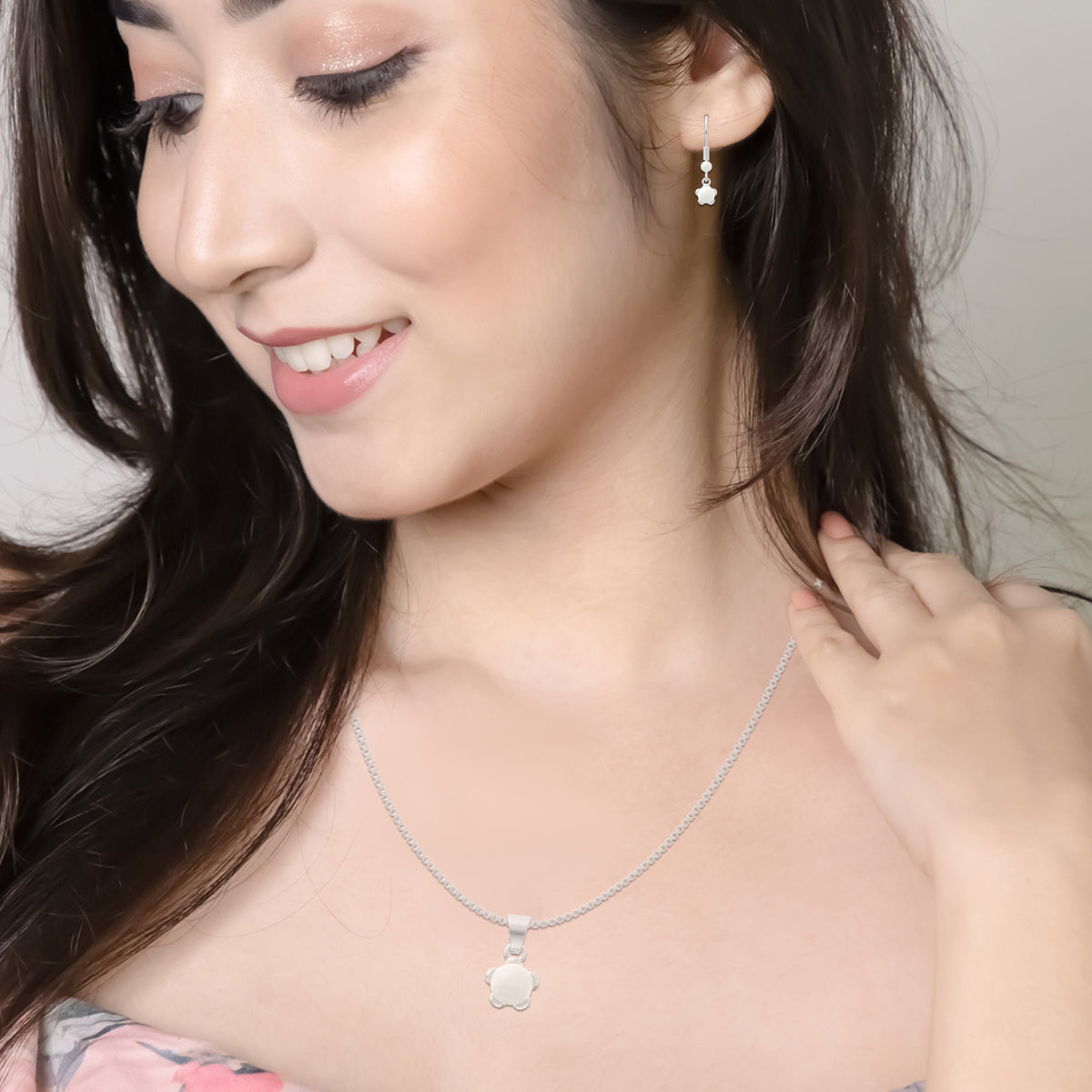 Classic White Pearl Silver Pendant