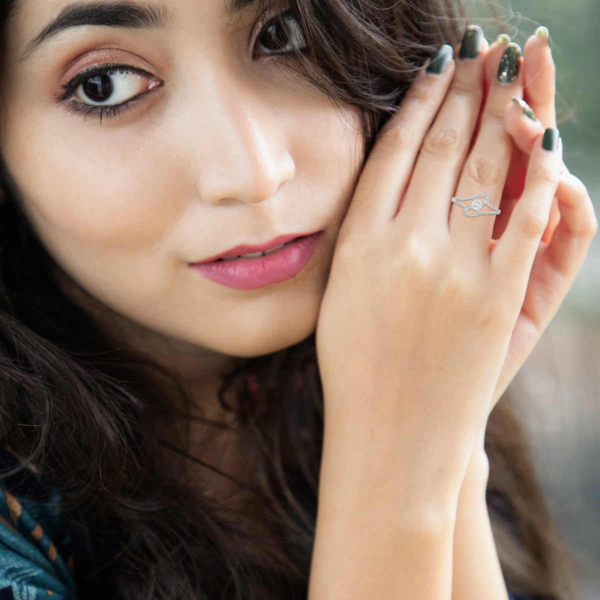 Graceful Loop Band Ring