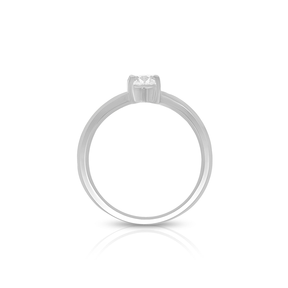 Elegant Round Solitaire Ring