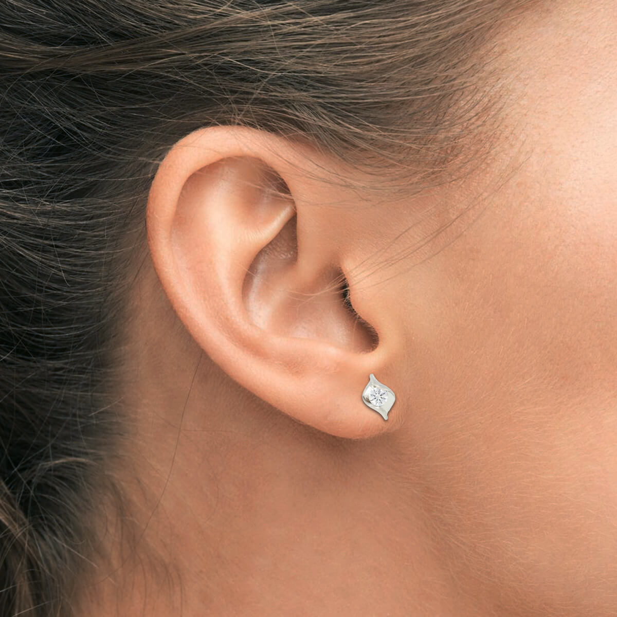 Silver Solitaire Spark Studs