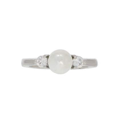 Classic Pearl Ring