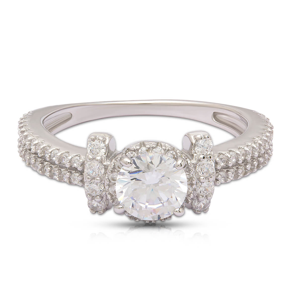 Gleaming Solitaire Silver Ring